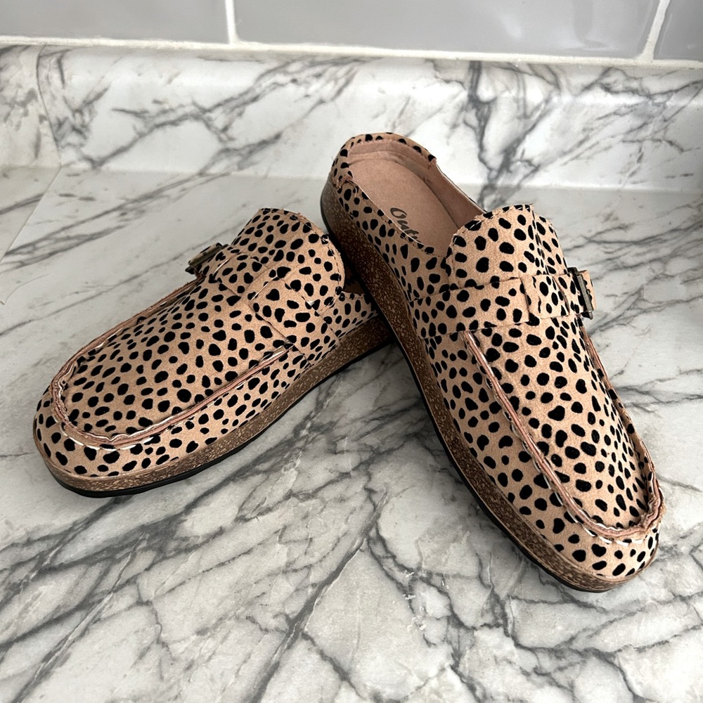 Outwoods leopard print mule